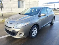 Beige Utilisé 2010 Renault Mégane III Dynamique Berline | 3 600 € (Bon prix)