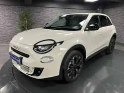Blanc Utilisé 2024 Fiat 600 La Prima SUV | 23 490 € (Prix juste)