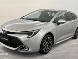 Blanc Utilisé 2024 Toyota Corolla Design Break | 28 999 € (Prix juste)