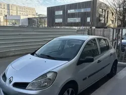 Utilisé 2007 Renault Clio II Authentique Berline | 3 200 € (Prix assez cher)