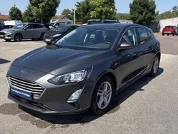 Gris magnetic mã©tallisã© premium Utilisé 2019 Ford Focus Business Edition Berline | 11 999 € (Prix juste)