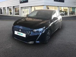 Utilisé 2021 Peugeot 208 Allure Citadine | 13 980 € (Prix juste)
