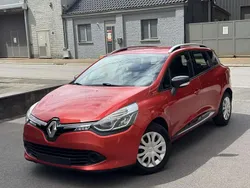 Rouge Utilisé 2015 Renault Clio GrandTour Break | 3 990 € (Prix juste)