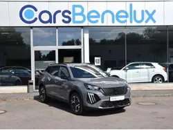 Gris Utilisé 2024 Peugeot 2008 Allure SUV | 19 980 € (Prix juste)