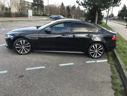 Noir Utilisé 2019 Jaguar XE Berline | 33 000 €