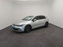 Argente Utilisé 2024 VW Golf VIII Berline | 31 490 € (Prix assez cher)