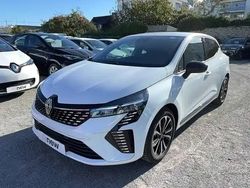 Glacier Utilisé 2025 Renault Clio V Techno Berline | 19 370 € (Prix assez cher)