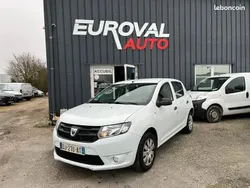Blanc Utilisé 2014 Dacia Sandero Lauréate Citadine | 4 990 € (Prix juste)