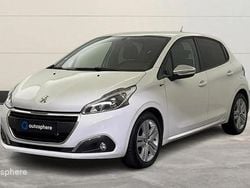 Blanc Utilisé 2017 Peugeot 208 Style Citadine | 9 799 € (Prix juste)
