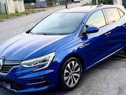 Bleu Occasion 2022 Renault Mégane IV Techno Berline | 14 990 € (Prix juste)