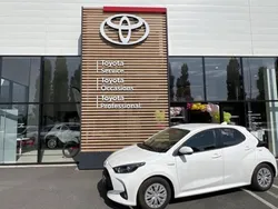 Blanc Utilisé 2021 Toyota Yaris Hybrid Business Edition | 17 480 € (Super prix)