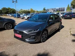 Gris Utilisé 2022 Ford Focus ST-Line | 21 500 € (Prix juste)