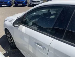 Jaune Utilisé 2021 Peugeot 208 Allure Citadine | 12 999 € (Prix juste)