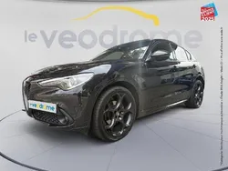 Noir Utilisé 2022 Alfa Romeo Stelvio Estrema SUV | 38 999 € (Prix assez cher)