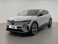 Gris Utilisé 2023 Renault Mégane Iconic Berline | 28 990 € (Prix juste)