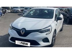 Blanc Utilisé 2021 Renault Clio V LIMITED Citadine | 13 880 € (Prix juste)