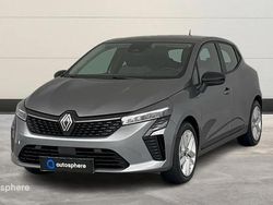 Gris Utilisé 2023 Renault Clio V Evolution Berline | 20 499 € (Prix juste)