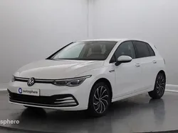 Blanc Utilisé 2024 VW Golf VIII Style Berline | 29 799 € (Prix juste)