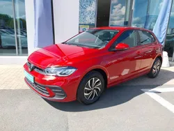 Rouge Utilisé 2023 VW Polo S Berline | 21 990 € (Prix juste)