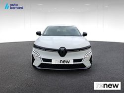 Blanc Utilisé 2022 Renault Mégane Equilibre Berline | 23 979 € (Prix juste)