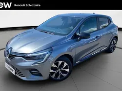 Gris Utilisé 2023 Renault Clio V Evolution Citadine | 15 990 € (Prix juste)