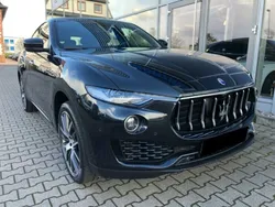 Noir Utilisé 2017 Maserati Levante SUV | 61 000 € (Prix cher)