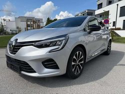 Gris Occasion 2023 Renault Clio V Techno Berline | 14 900 € (Prix juste)