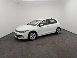 Blanc Utilisé 2024 VW Golf VIII Berline | 27 490 € (Prix juste)