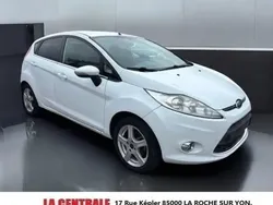 Blanc Utilisé 2012 Ford Fiesta Titanium Citadine | 7 990 € (Prix cher)