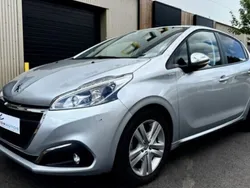 Gris Utilisé 2017 Peugeot 208 Style Citadine | 8 990 € (Prix juste)