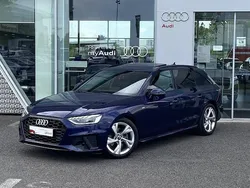 Bleu navarre métallisé Utilisé 2024 Audi A4 S-Line Break | 39 990 € (Prix assez cher)