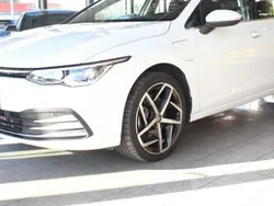 Blanc Utilisé 2020 VW Golf VIII Berline | 23 790 € (Prix juste)