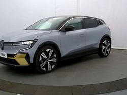 Gris Utilisé 2022 Renault Mégane Iconic Berline | 24 999 € (Prix juste)