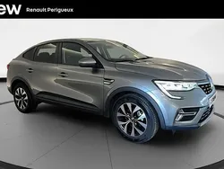 Gris Utilisé 2022 Renault Arkana Business SUV | 20 990 € (Prix juste)