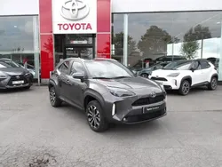 Gris Utilisé 2022 Toyota Yaris Cross Design SUV | 23 990 € (Prix assez cher)