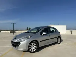 Gris Utilisé 2008 Peugeot 207 Premium Berline | 3 900 € (Prix juste)