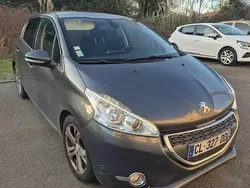 Utilisé 2012 Peugeot 208 Citadine | 5 000 € (Prix juste)
