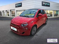 Utilisé 2023 Fiat 500e Red Citadine | 23 090 € (Prix cher)