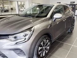 Gris Utilisé 2022 Renault Captur Evolution SUV | 16 499 € (Prix juste)