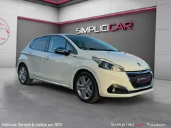 Blanc Utilisé 2019 Peugeot 208 Signature Sky Citadine | 6 980 € (Prix juste)