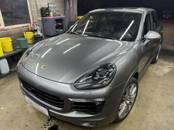 Gris Utilisé 2016 Porsche Cayenne SUV | 29 000 €