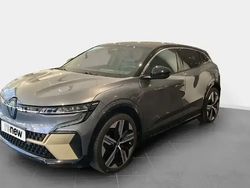 Gris Utilisé 2023 Renault Mégane Iconic Berline | 27 490 € (Prix juste)