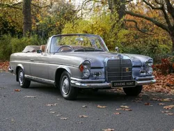 Mercedes 220