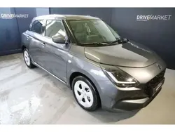 Gris Nouvelle 2025 Suzuki Swift GL Berline | 21 425 € (Prix assez cher)
