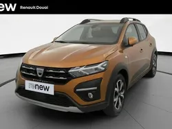 Orange Utilisé 2021 Dacia Sandero Comfort Citadine | 13 799 € (Prix juste)