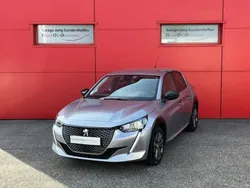 Jaune Utilisé 2023 Peugeot e-208 Allure Citadine | 28 990 €