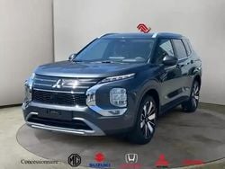 Graphite grey métallisée Nouvelle 2025 Mitsubishi Outlander P-HEV Intense SUV | 49 490 € (Bon prix)