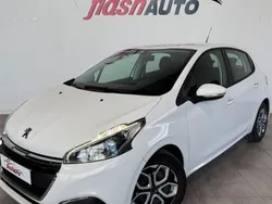 Blanc Utilisé 2016 Peugeot 208 Citadine | 7 400 € (Prix juste)