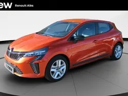 Orange Utilisé 2024 Renault Clio V Evolution Citadine | 13 990 € (Bon prix)