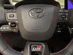 Utilisé 2025 Toyota C-HR Sport SUV | 39 870 €